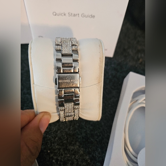 Michael Kors  Acces - Picture 6 of 10